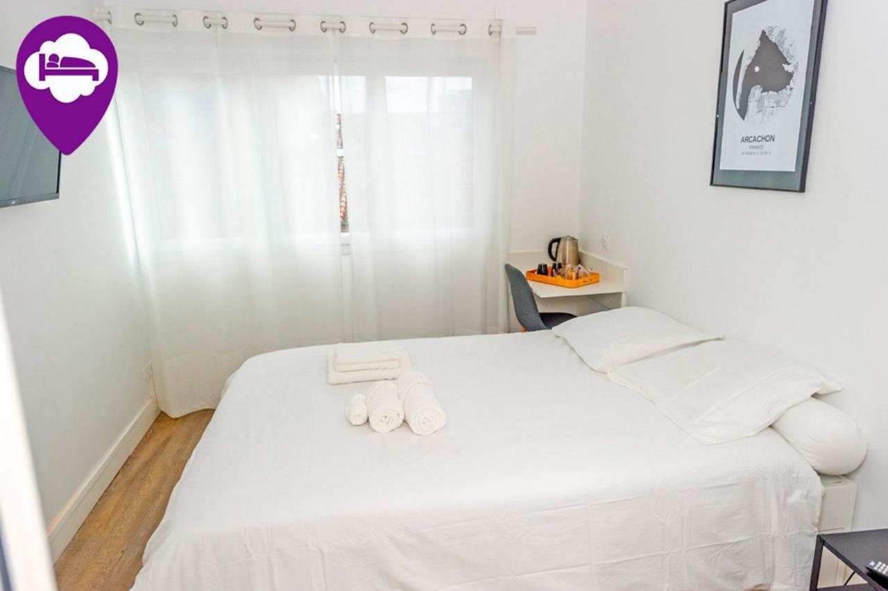 Loc'Nuit - Chambres Tout Confort - Hyper Centre Agen Esterno foto